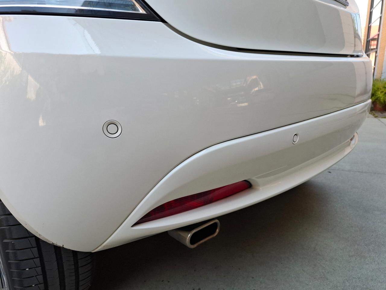 Lancia Ypsilon 1.0 FireFly 5 porte S&S Hybryd Gold