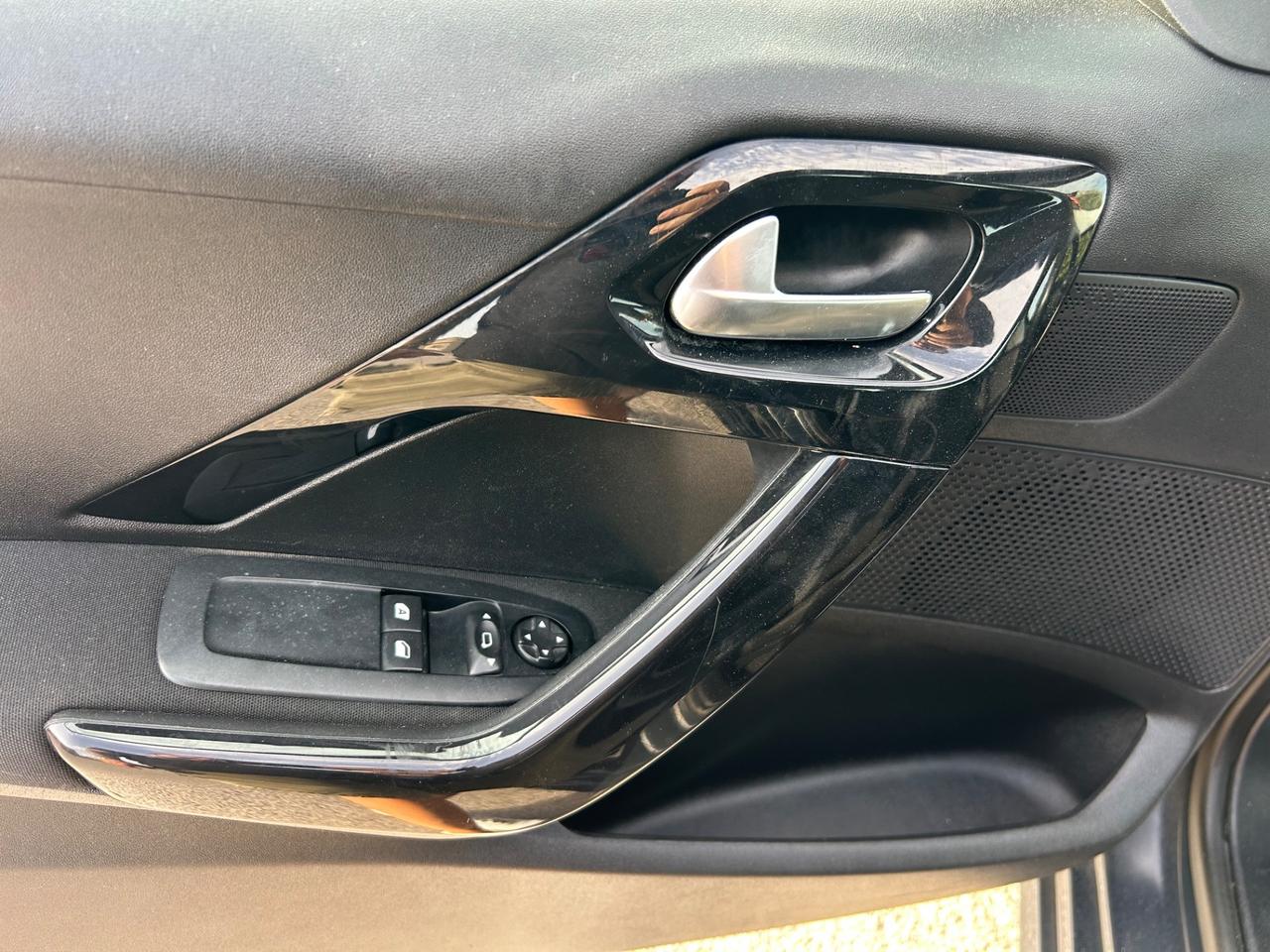 Peugeot 208 BlueHDi 75 5 porte Allure
