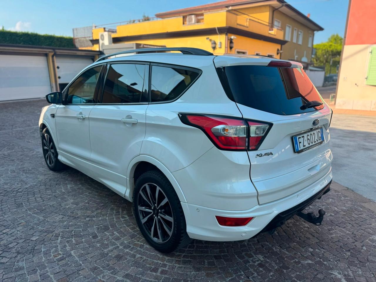 Ford Kuga 2.0 TDCI 150 CV S&S 4WD Powershift ST-Line