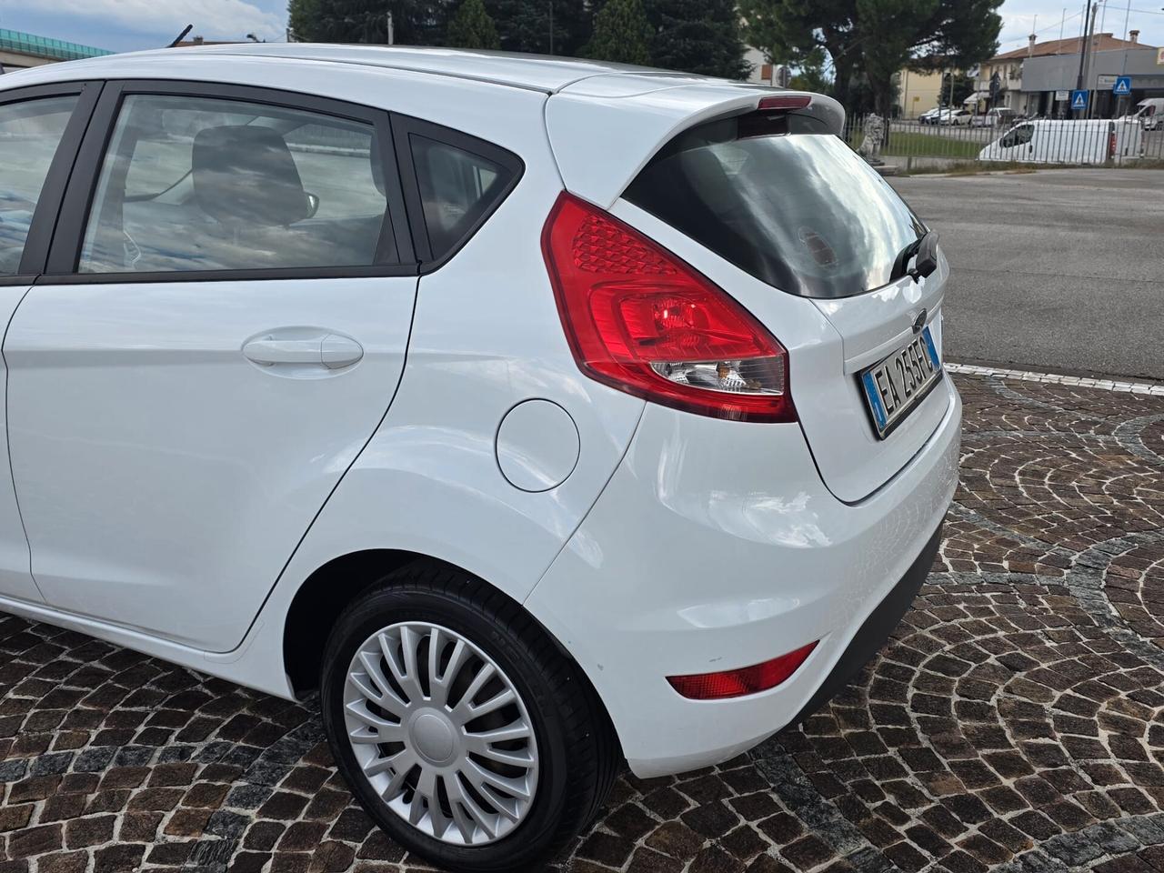 Ford Fiesta 1.2 82 CV 5 porte Titanium