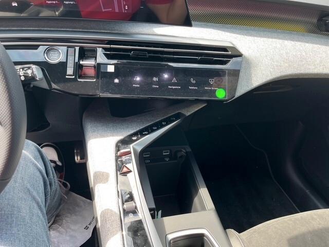 Peugeot 5008 Hybrid 136 e-DCS6 GT