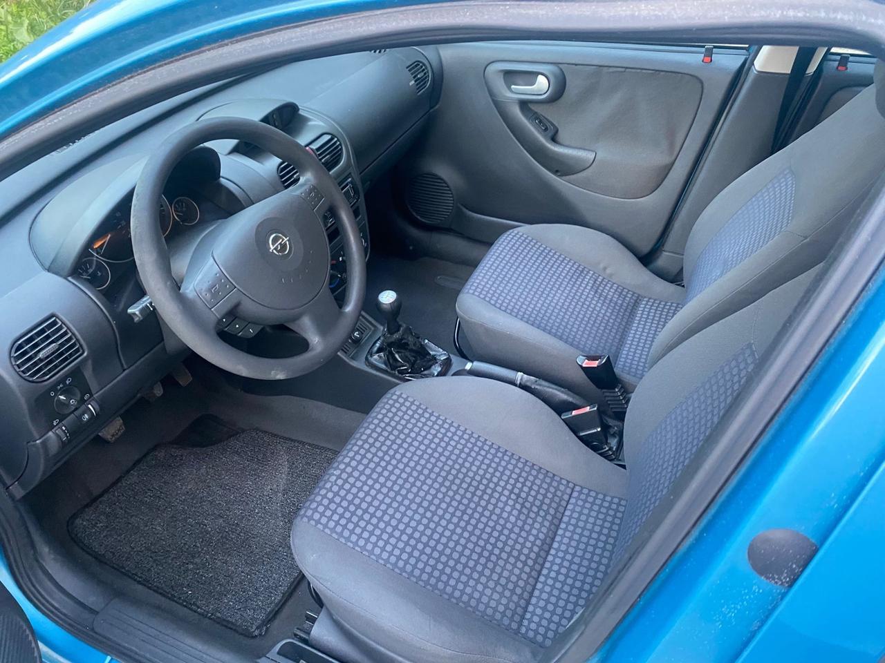 OPEL CORSA 1.7 DTI MOLTO BELLA E MOTORE INDISTRUTTIBILIE GUARDA