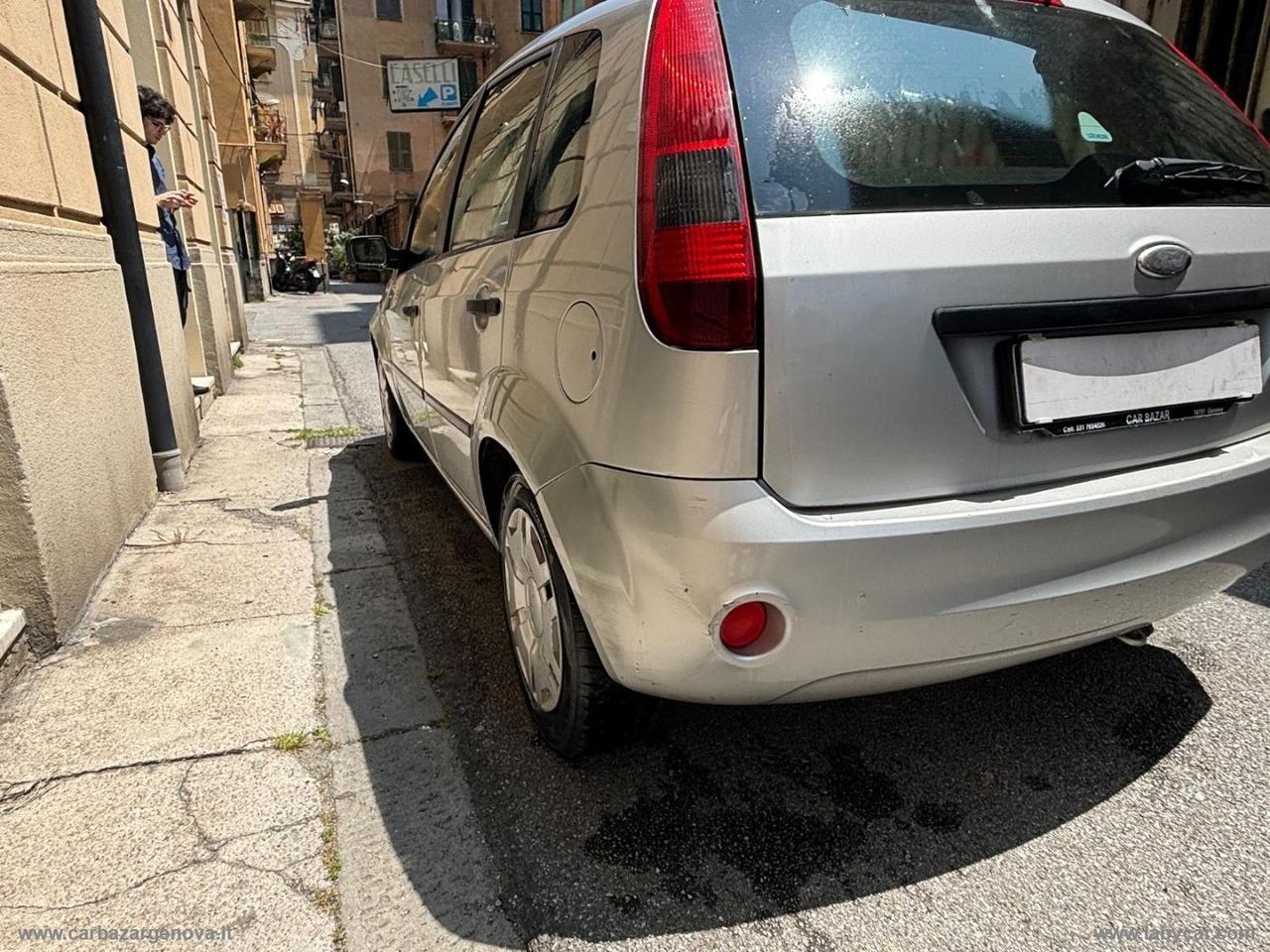 FORD Fiesta 1.2 16V 5p. Ambiente