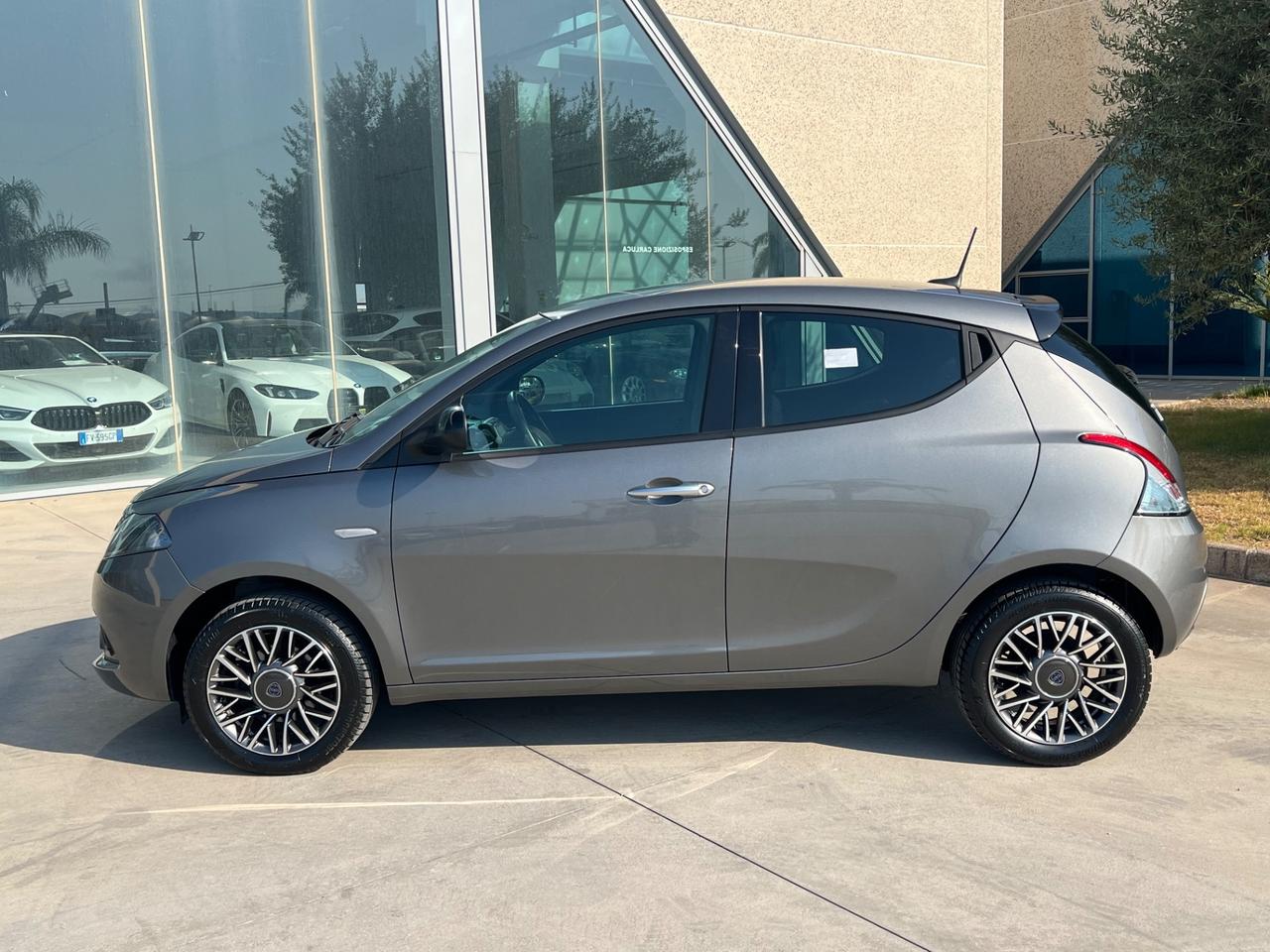 Lancia Ypsilon 1.0 69CV Hybrid Gold UNICO PROPRIETARIO - possibilità noleggio no scoring