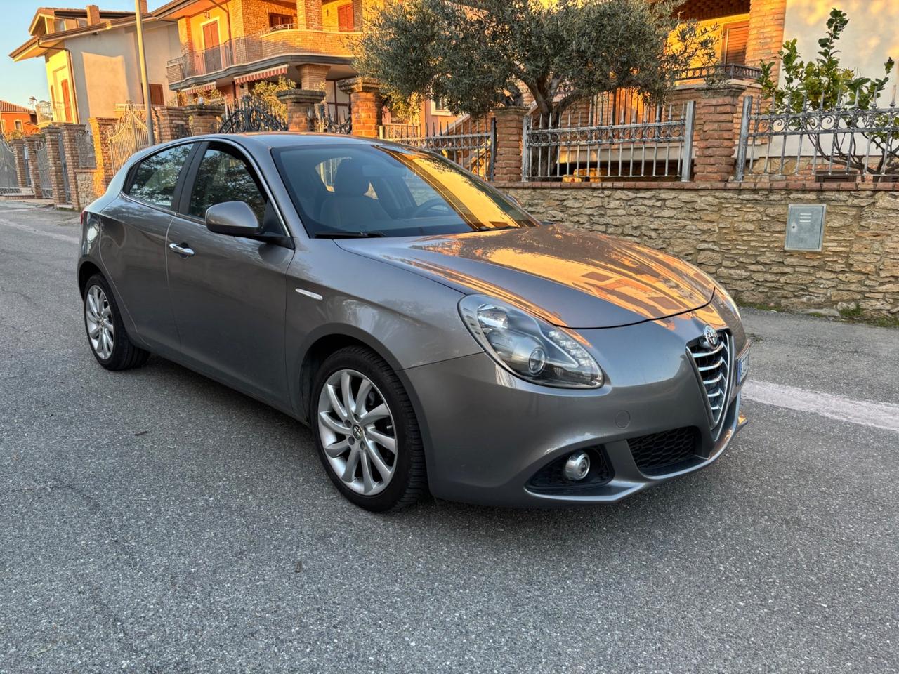 Alfa Romeo Giulietta 1.6 JTDm-2 105 CV Exclusive