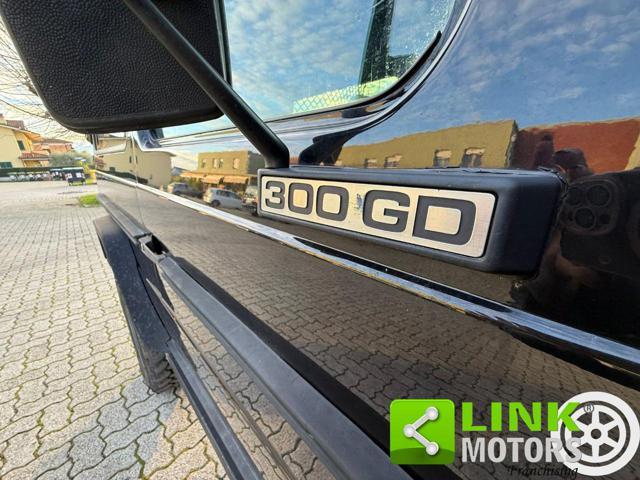 MERCEDES-BENZ G G300 AUTOCARRO N1