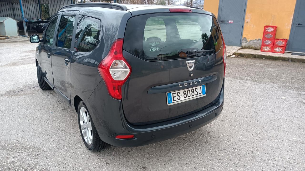 Dacia Lodgy 1.5 diesel 7 posti navigatore telefono bluetooth