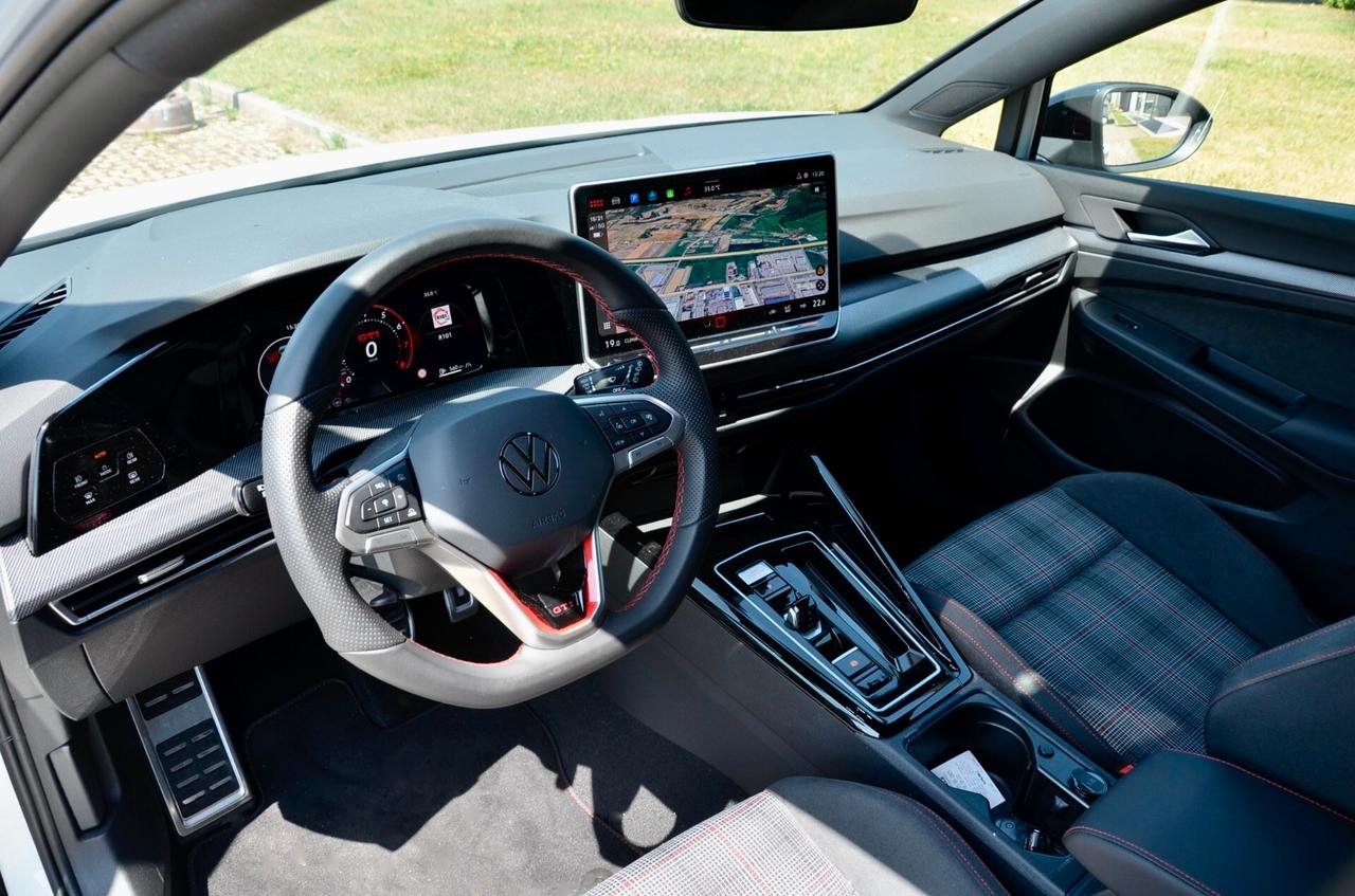 VOLKSWAGEN GOLF GTI 8.5 2.0 TSI 265cv DSG, PREZZO REALE, PRONTA CONSEGNA, PARI AL NUOVO, GARANZIA UFF VW, UNICOPROP, BOLLO E SUPERBOLLO PAGATI, EURO 6E, FARI IQ, PERMUTE