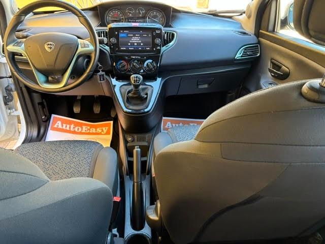 Lancia Ypsilon 1.0 FireFly 5 porte S&S Hybrid Gold