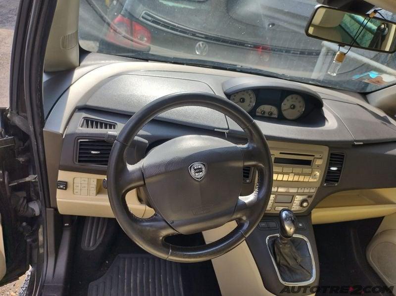 Lancia Musa 1.4 16V Platino