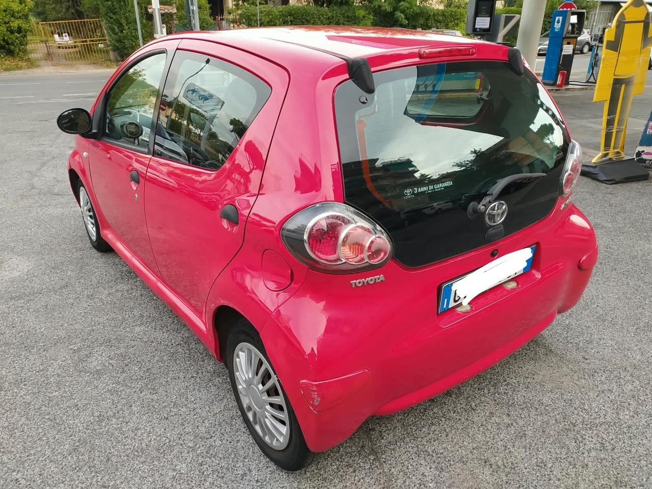 Toyota Aygo 1.0 E5 offerta del mese
