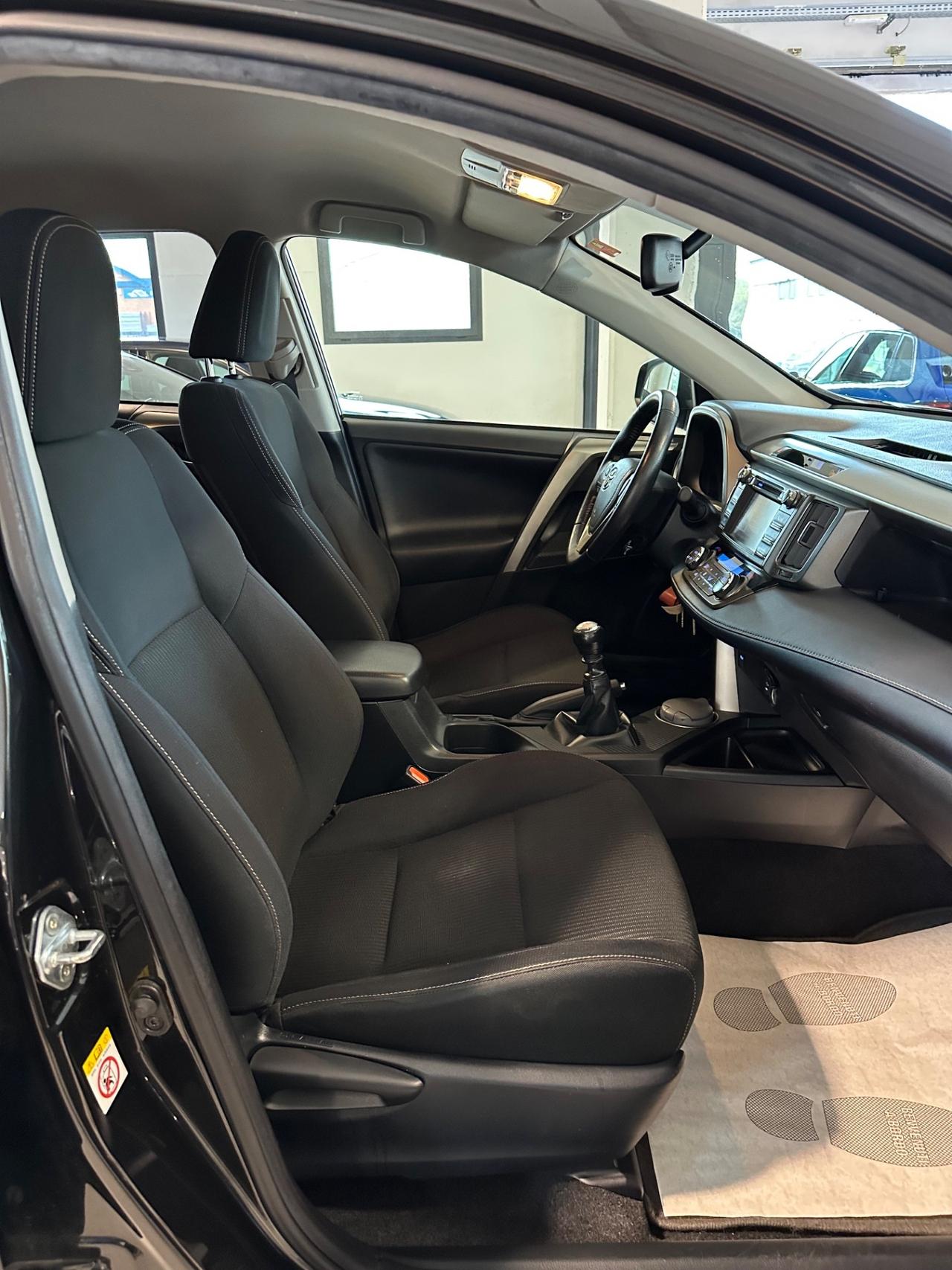 Toyota RAV 4 RAV4 2.2 D-4D 4WD Lounge