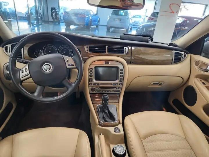 Jaguar X-Type 2.2D cat aut. Premium Luxury cDPF