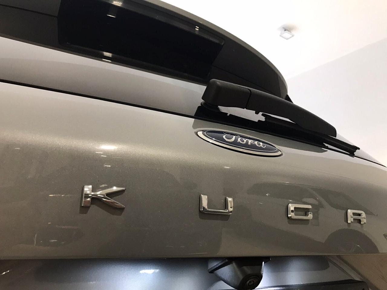 Ford Kuga 2.0 diesel 150 cv 11/2022 km 120000 certificati