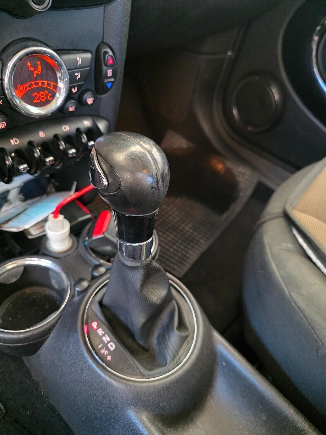 Mini 2.0 16V Cooper D AutOM 108000km FINANZ