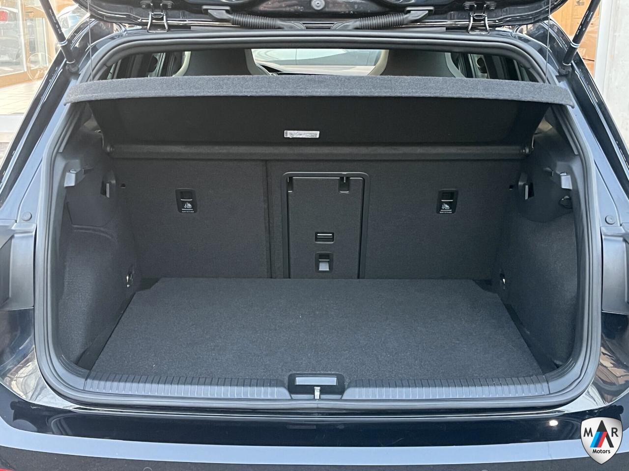 Volkswagen Golf 1.5 eTSI 150 CV EVO DSG R-Line