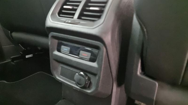 Volkswagen Tiguan 2.0 TDI 200 CV SCR DSG 4MOTION R-Line