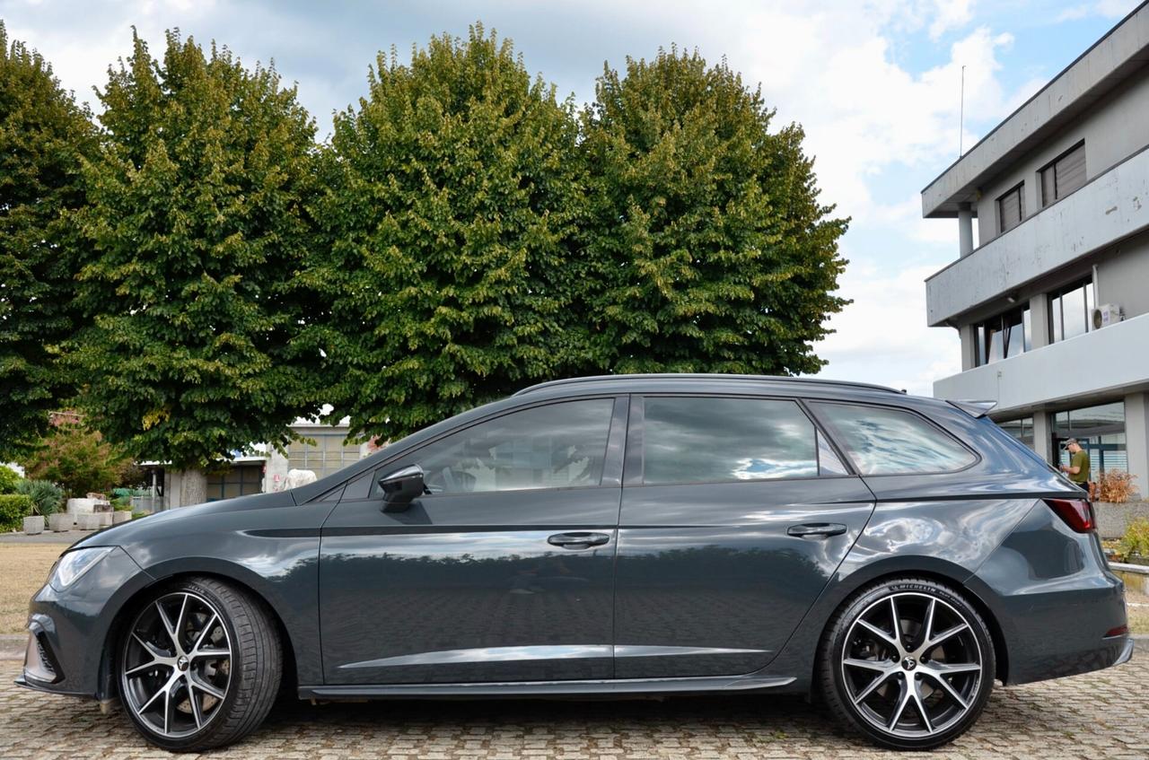CUPRA LEON ST 2.0 TSI CUPRA R 4DRIVE 300cv DSG, UFF ITALIANA, SERVICE UFF SEAT, EURO 6D, SCARICO, FARI LED, PADDLE, NAVI, PERMUTE