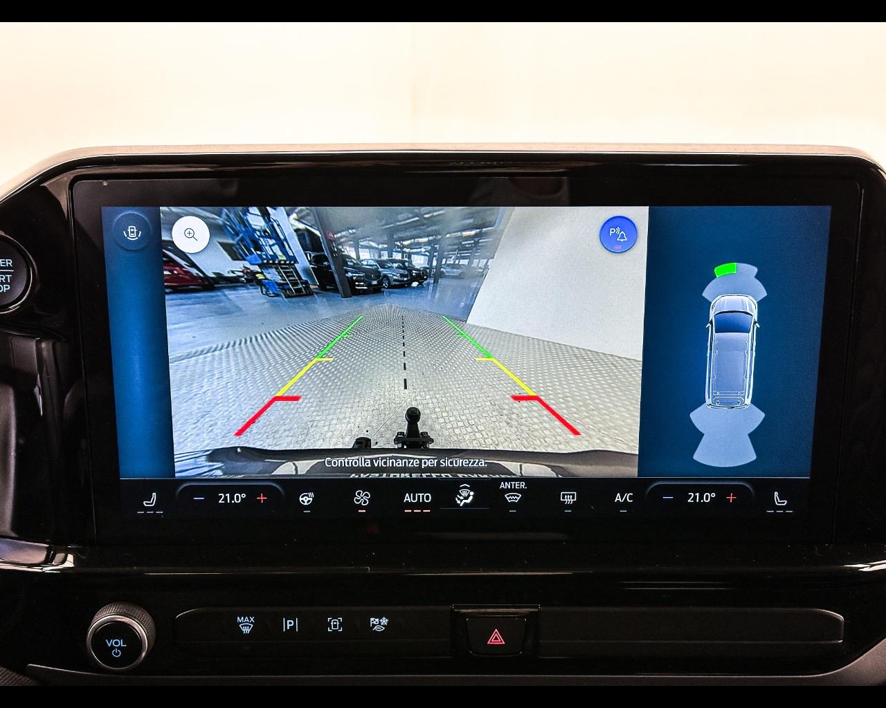 FORD Tourneo Custom 2ªs - Tourneo Custom 320 2.0 EcoBlue 170CV aut. PC Titanium