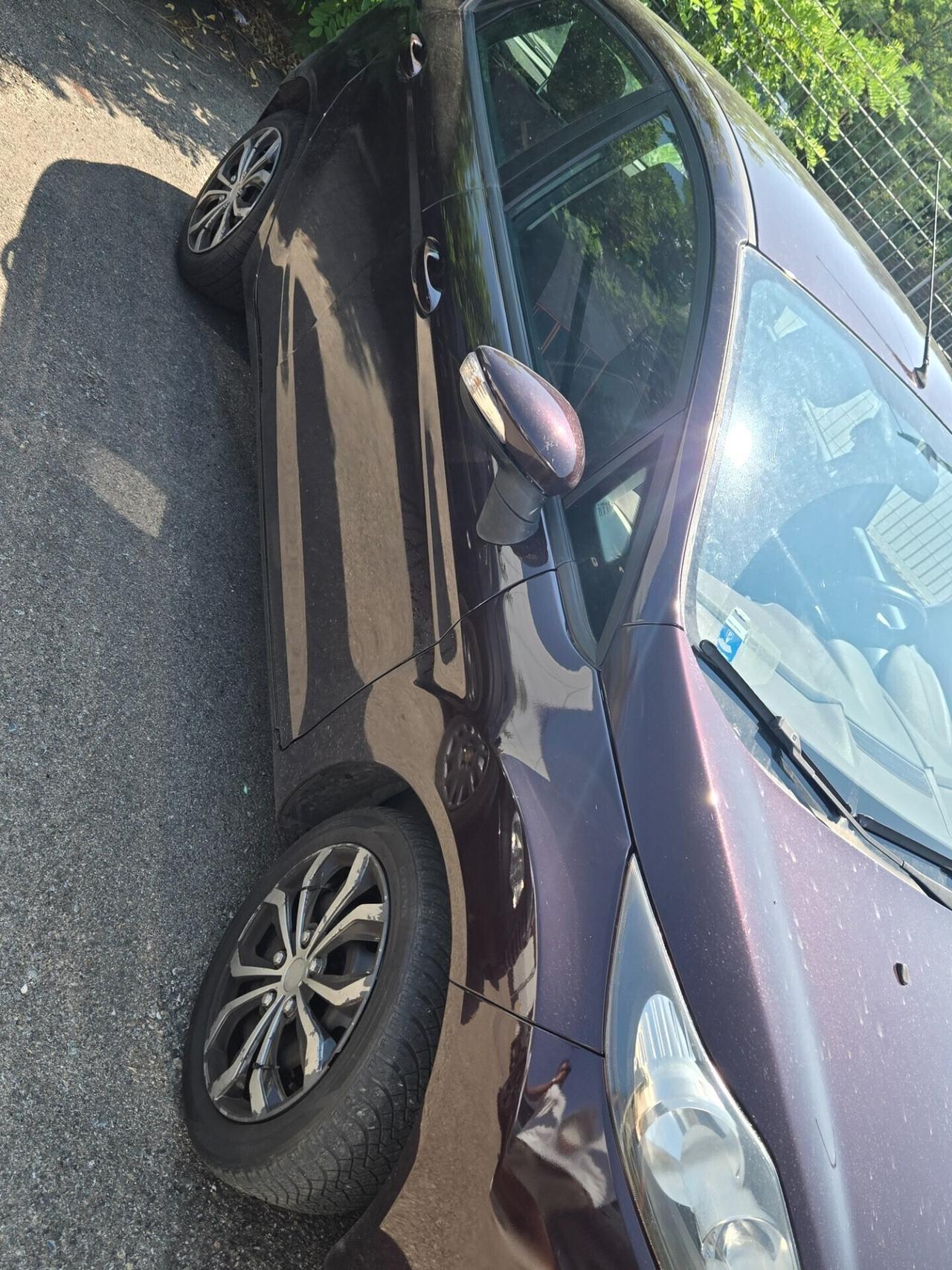 Ford Fiesta Ikon 1.4 5 porte Bz.- GPL