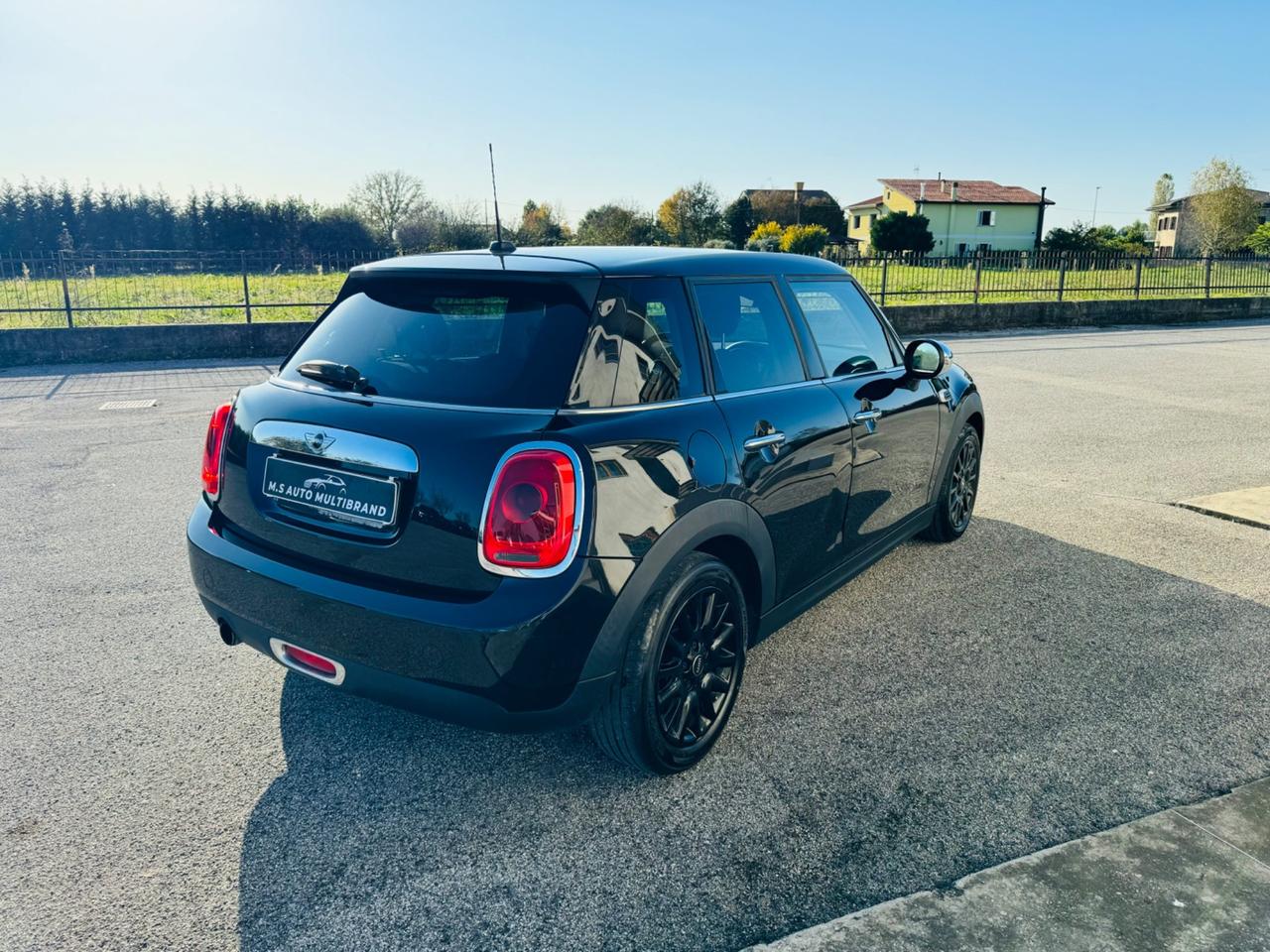 Mini cooper one 1.5 D hype 2016