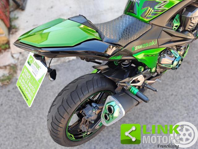 KAWASAKI Z 800 .