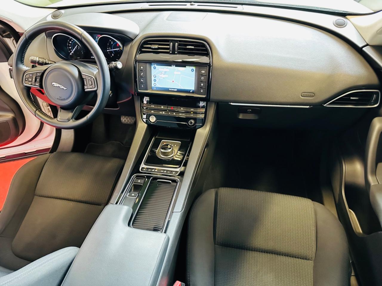 Jaguar F-Pace 2.0 D 180 CV 4x4 Sport