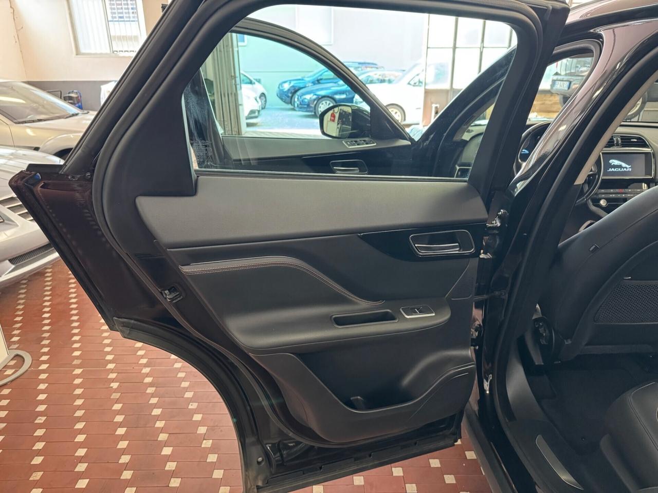 Jaguar F-Pace 2.0 D 180 CV aut. Portfolio - UNICO PROPRIETARIO