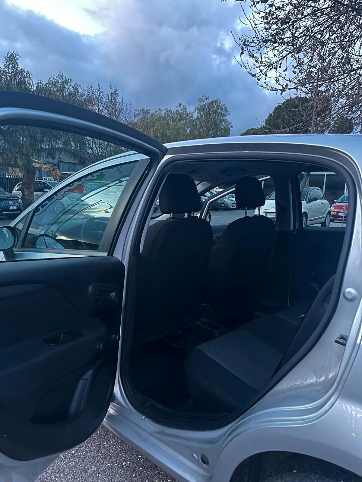 Fiat Punto 1.3 MJT II 75 CV 5 porte Street