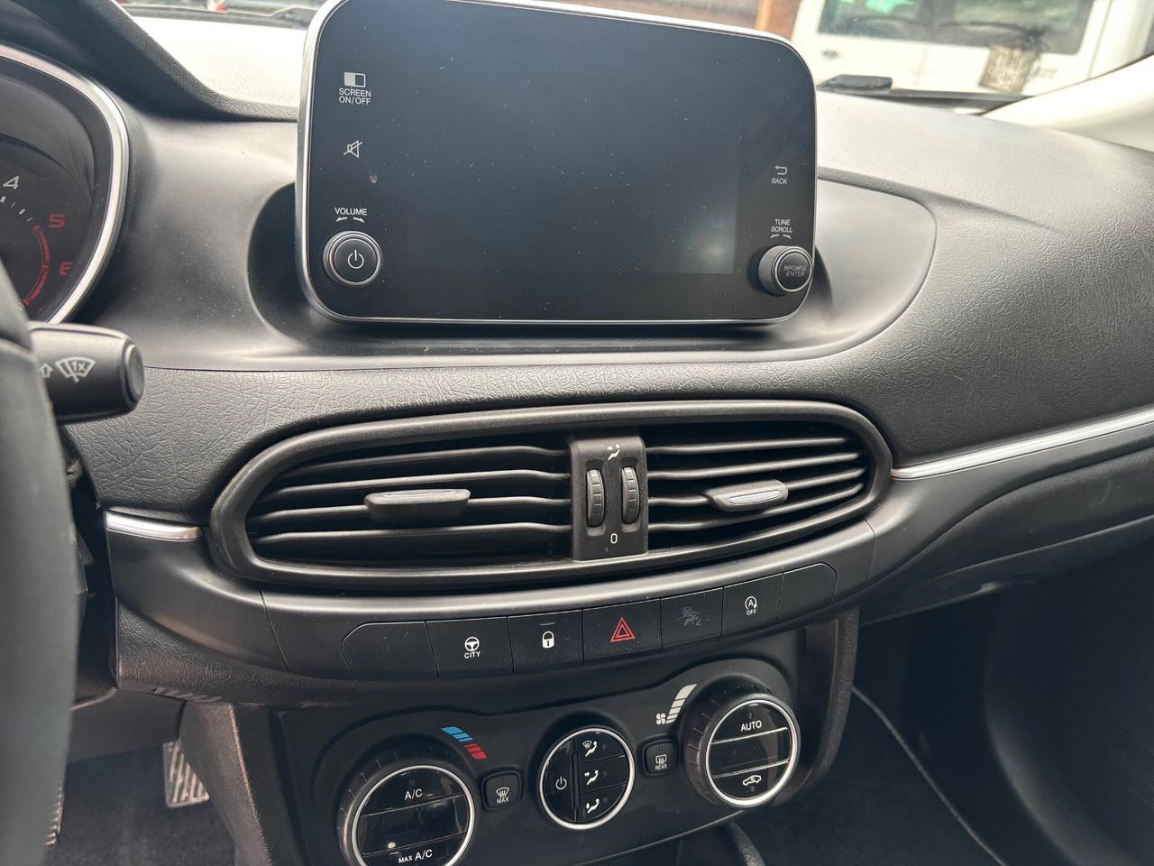 Fiat Tipo 1.6 Mjt S&S 5 porte S-Design