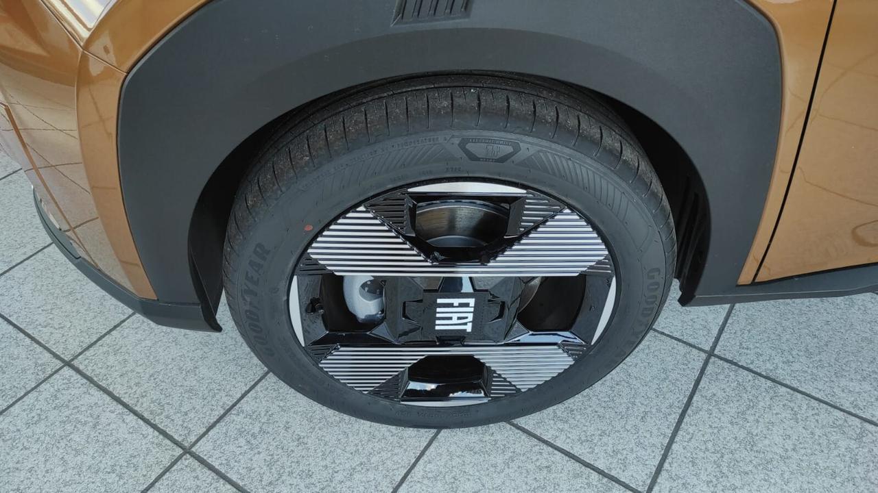 FIAT GRANDE PANDA IBRIDA LA PRIMA
