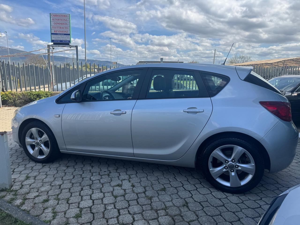 Opel Astra 1.7 CDTI 110CV 5 porte Cosmo