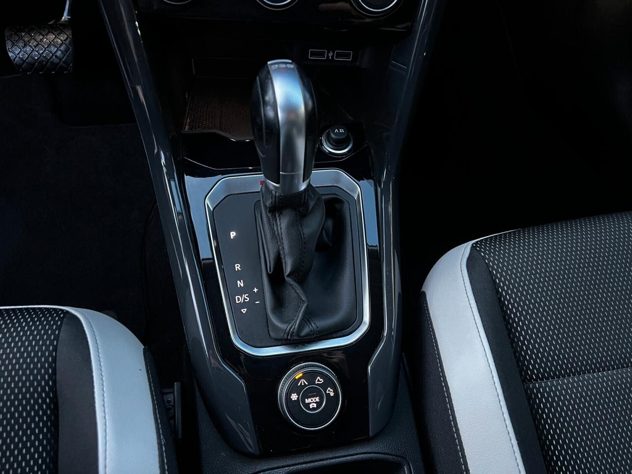 Volkswagen T-Roc 2.0 TDI 150 CV DSG 4MOTION-FULL