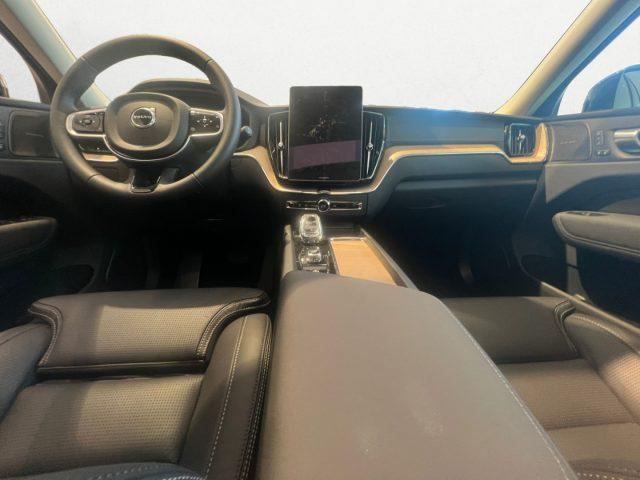 VOLVO XC60 B5 AWD automatico Ultra Dark