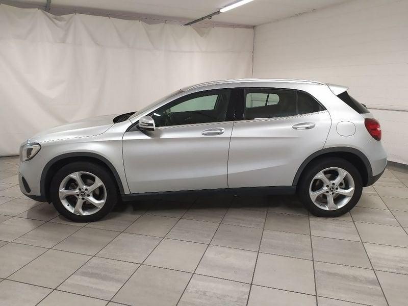 Mercedes-Benz GLA 200 d Premium 4matic auto