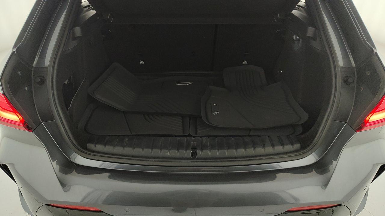 BMW Serie 1 F40 - 116d Msport auto