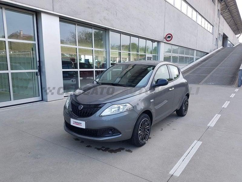 Lancia Ypsilon 1.0 firefly hybrid Oro s&s 70cv