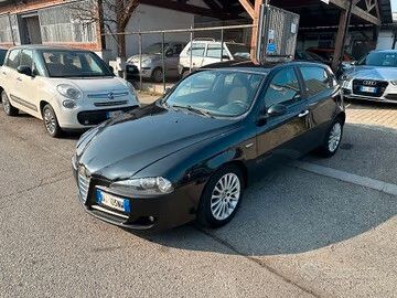 Alfa Romeo 147 1.9 JTD (120) 5 porte Distinctive