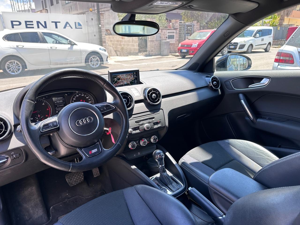 Audi A1 1.6 TDI S tronic line edition-2014/LED/NAVI/16”