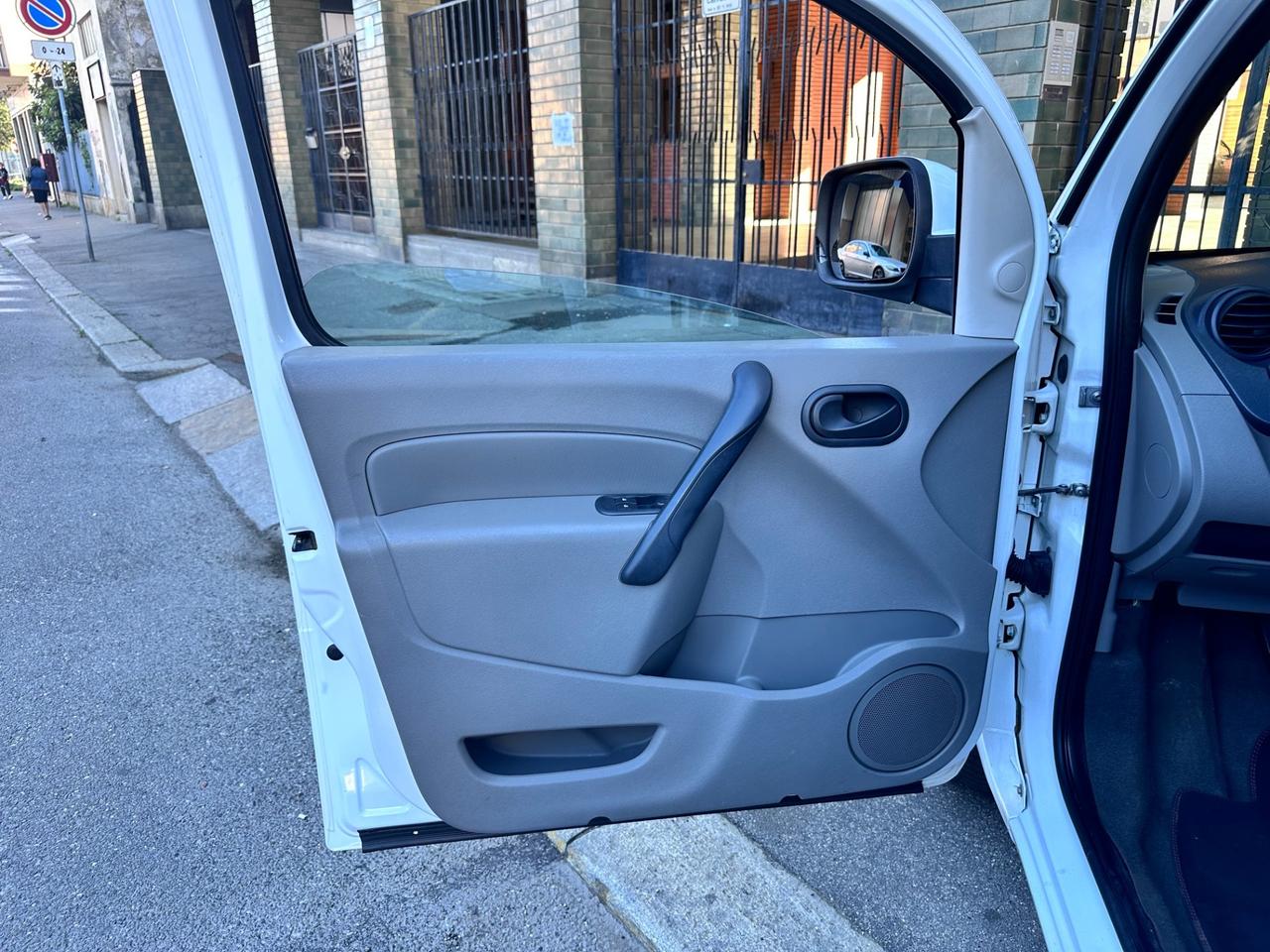 Renault Kangoo 1.6 105CV 5 porte Benzina/GPL fino 2030