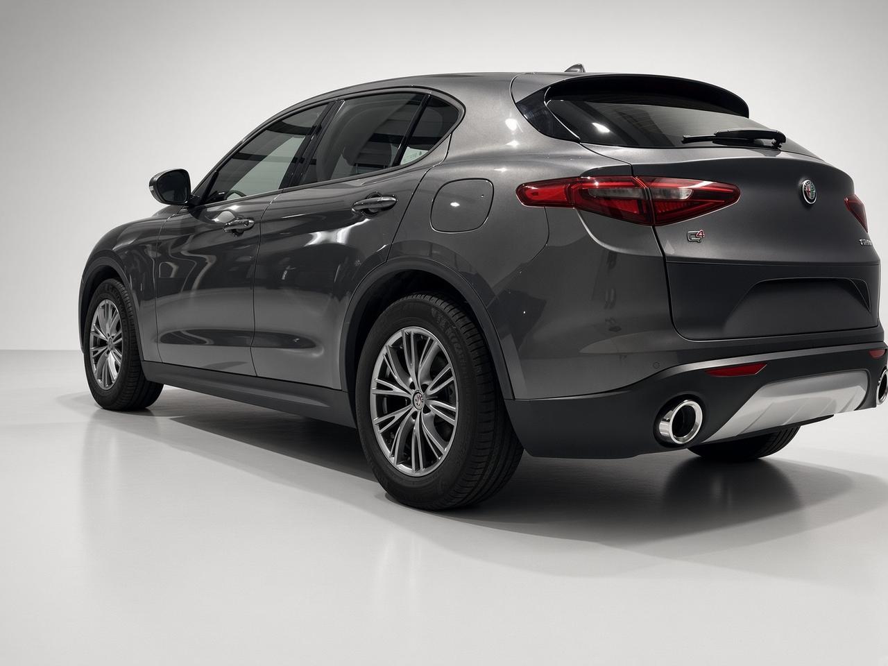 Alfa Romeo Stelvio 2.2 Turbodiesel 190 CV AT8 RWD