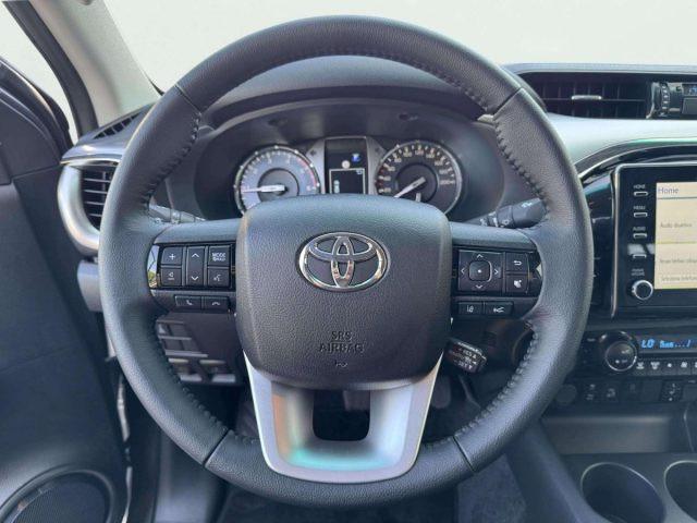 TOYOTA Hilux 2.8 D-4D A/T 4WD 4 PORTE DOUBLE CAB EXECUTIVE AUTO