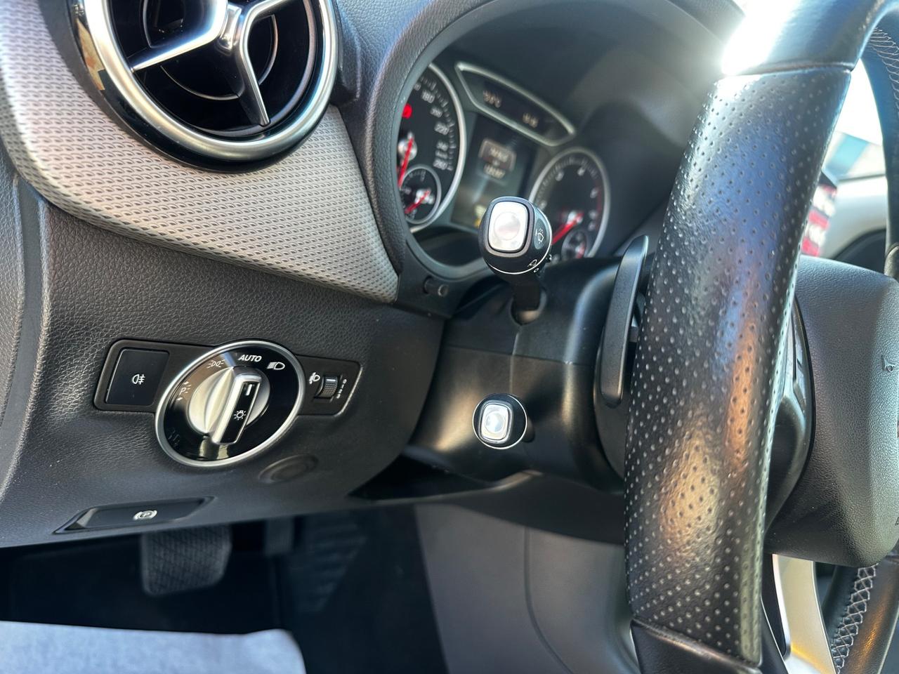 Mercedes-benz B 180D 109CV AUT. OK NEOPATENTATI