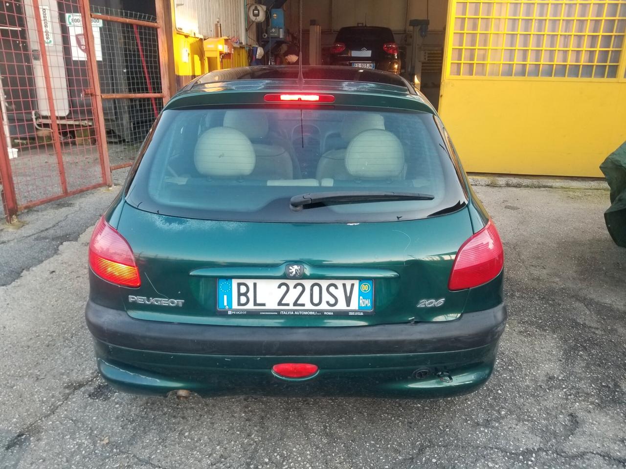 Peugeot 206 1.1 5p. XR