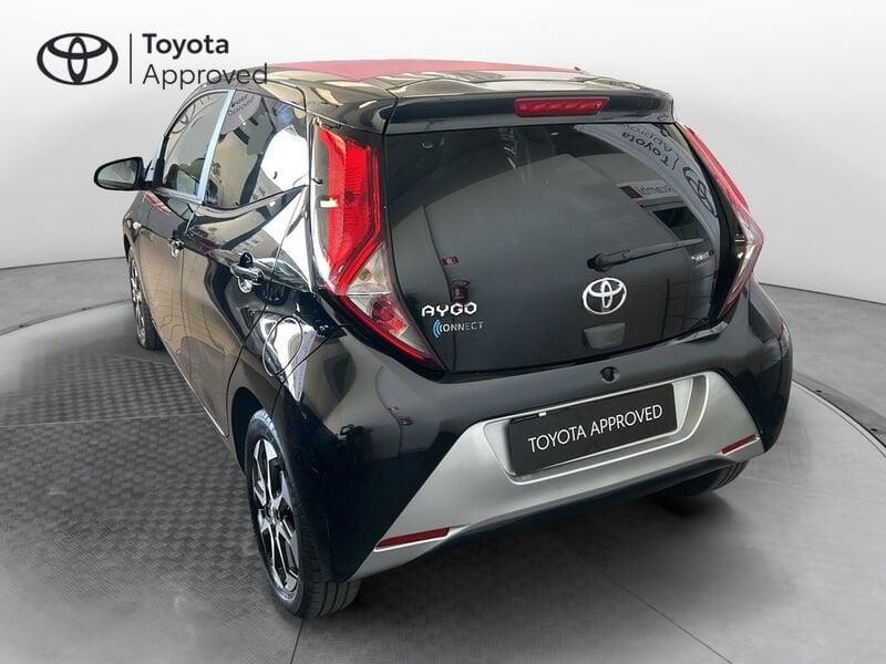 Toyota Aygo Connect 1.0 VVT-i 72 CV 5 porte x-wave