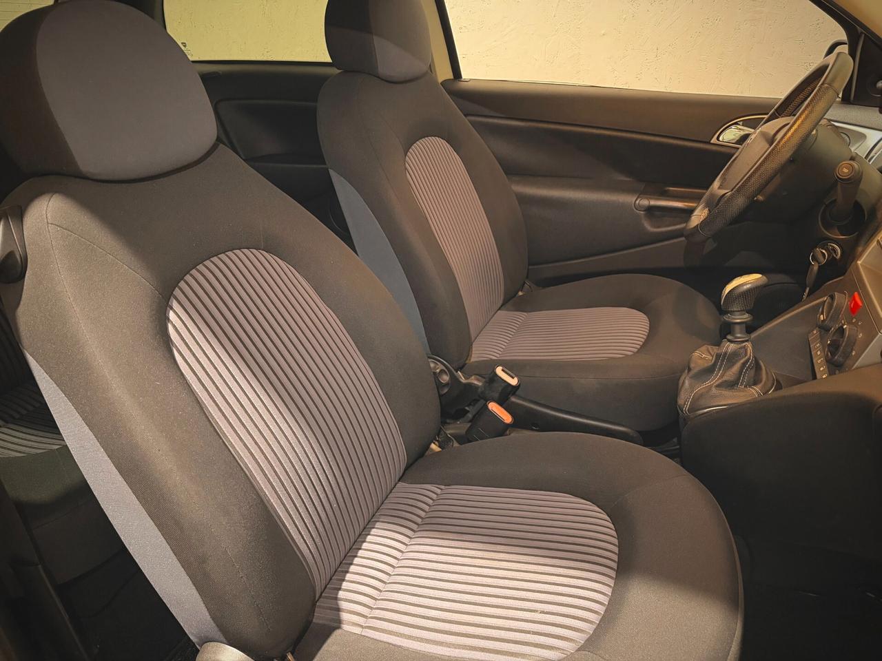 Lancia Ypsilon 1.2 Argento - NEOPATENTATI!