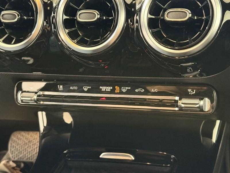 Mercedes-Benz Classe A A 180 d Sport auto