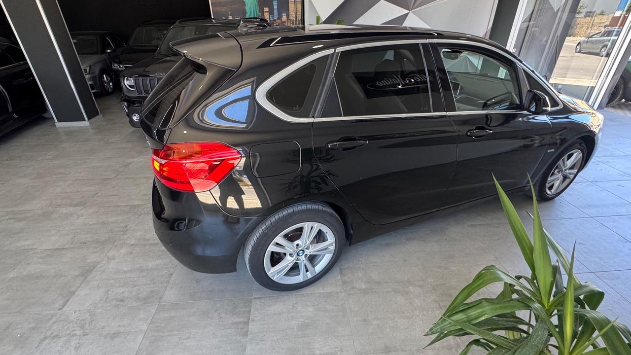 Bmw serie 2 Active Tourer 218d Luxury-2017