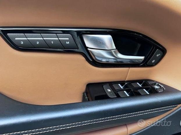 LAND ROVER - Range Rover Evoque - 2.0 TD4