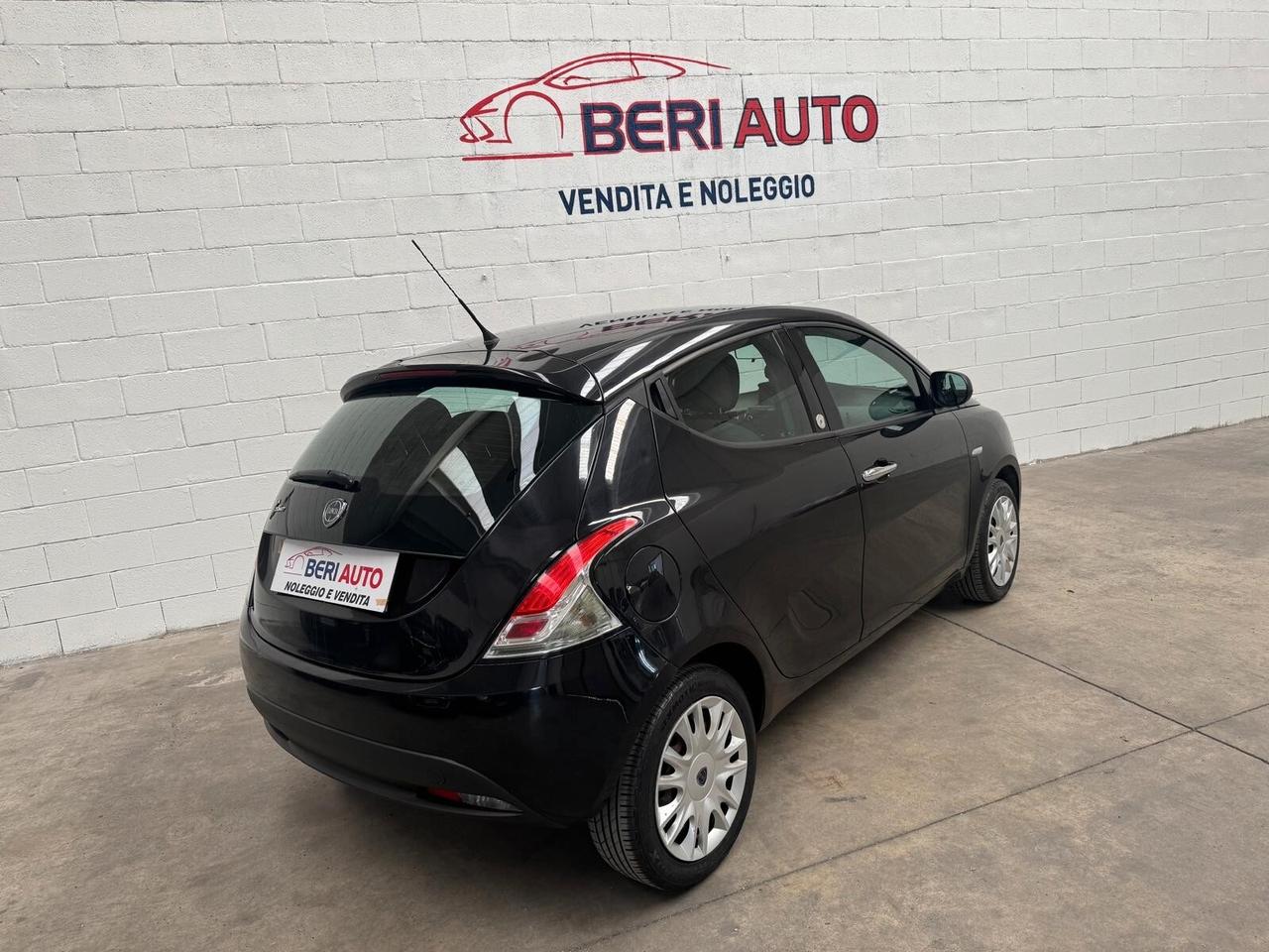 Lancia Ypsilon porte GPL valido fino ala 2034